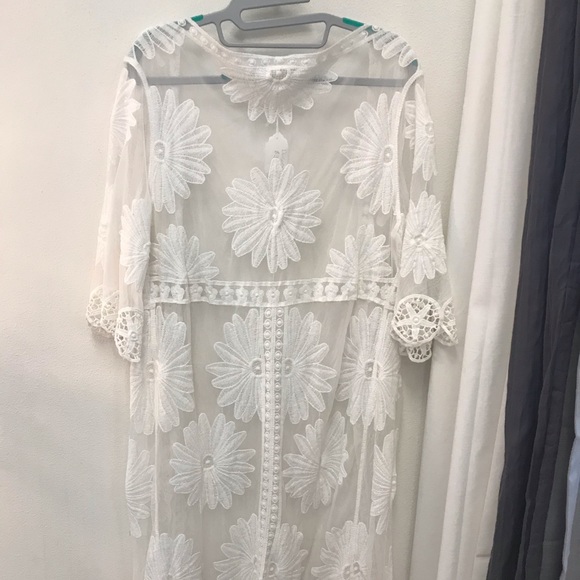 White duster - Picture 2 of 4